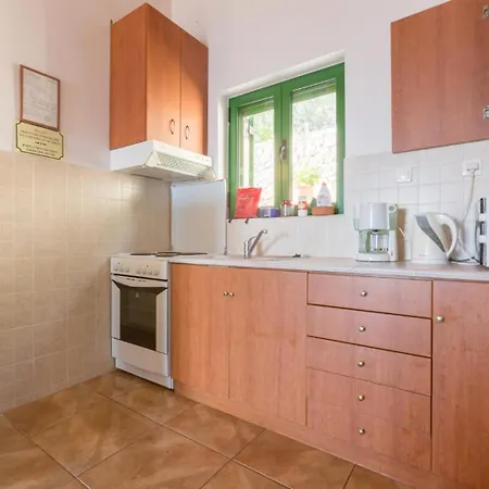 Anastasia Villa
